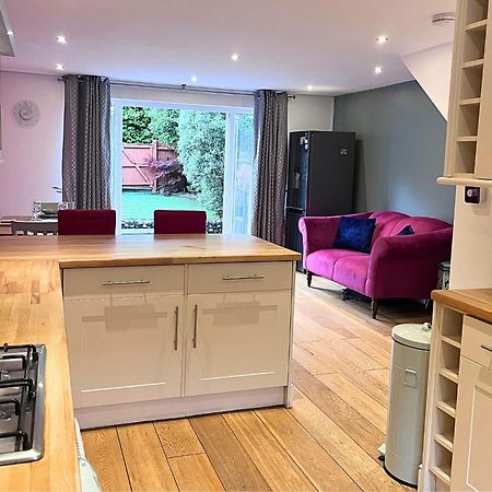 Jekyll'S On Hyde - Spacious Town House - Central Winchester - Free Parking, Sleeps 5 - By Xplus Stays Buitenkant foto