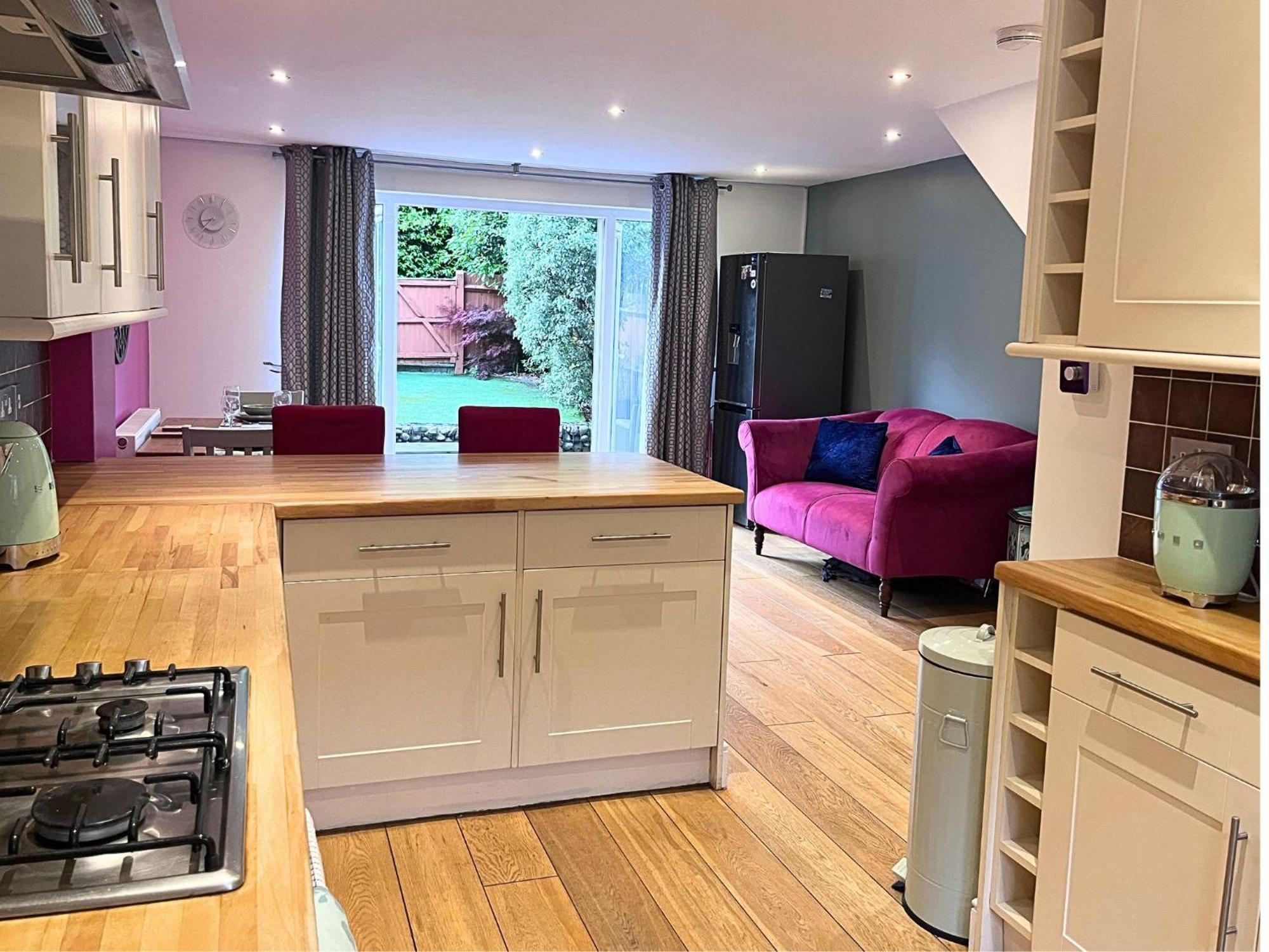 Jekyll'S On Hyde - Spacious Town House - Central Winchester - Free Parking, Sleeps 5 - By Xplus Stays Buitenkant foto