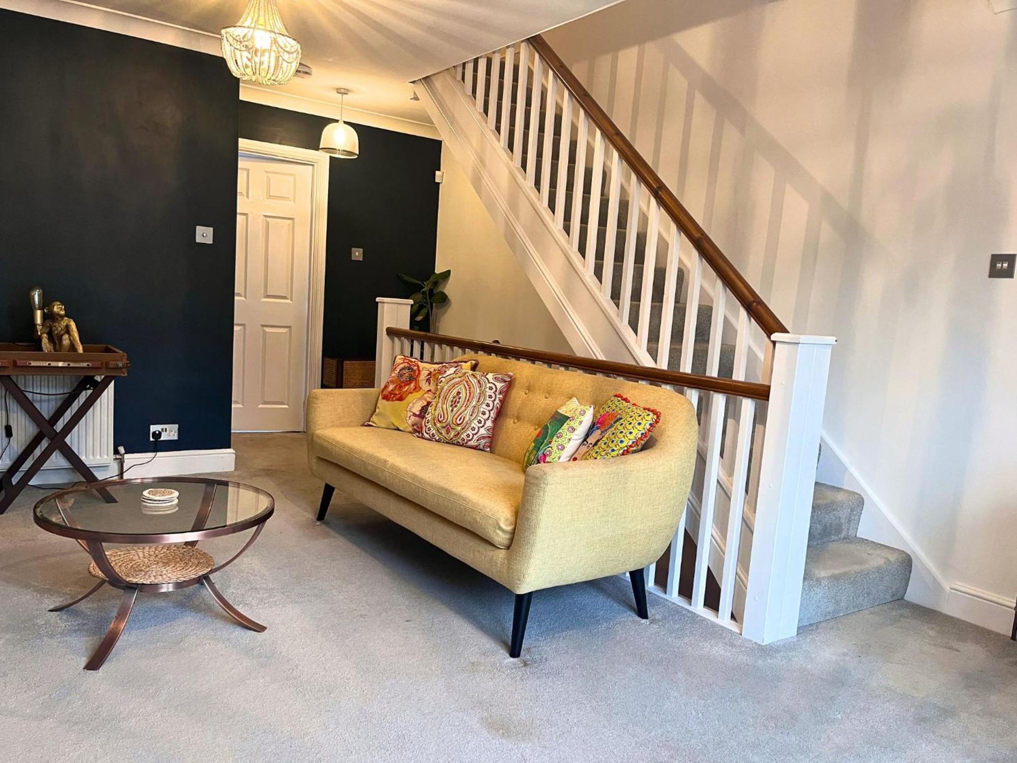Jekyll'S On Hyde - Spacious Town House - Central Winchester - Free Parking, Sleeps 5 - By Xplus Stays Buitenkant foto
